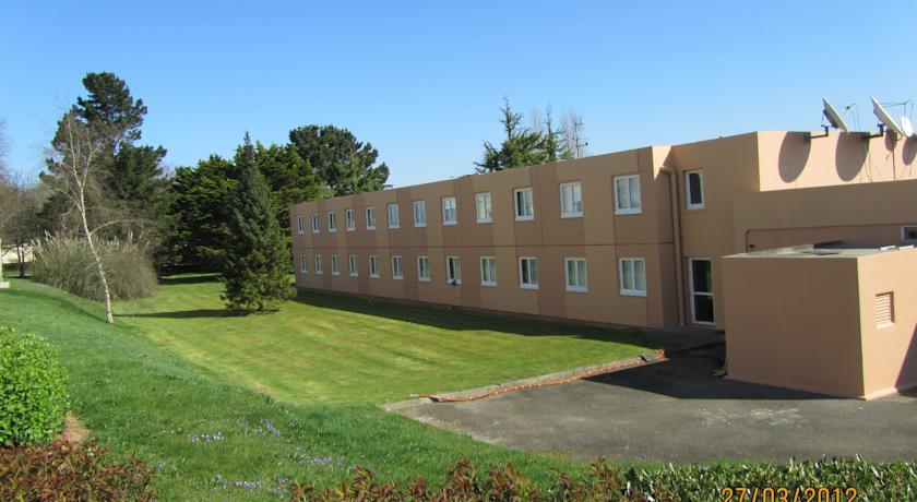 Отель ibis budget Brest Sud