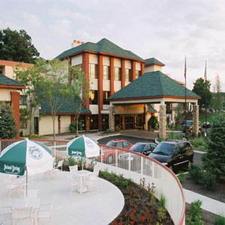 Отель Quail Hollow Resort