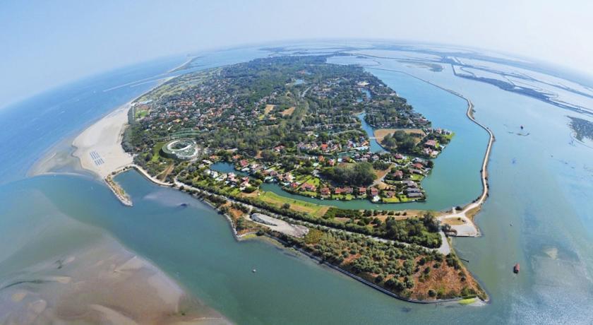 Вилла Village Albarella III