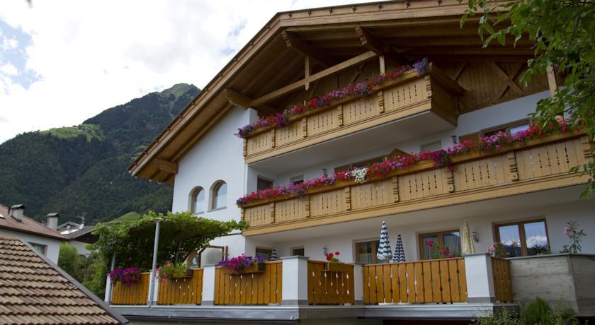 Отель Nunnenmayrhof