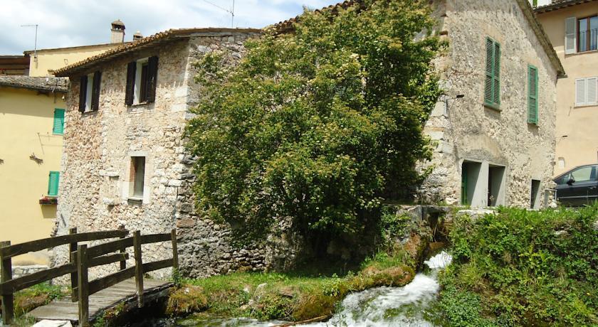 Апартаменты La Casina sull'Acqua