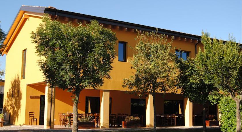 Отель Cascina Bosco Gerolo