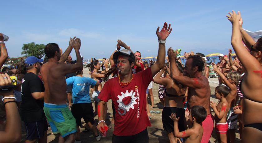 Отель Marina di Rossano Village Club