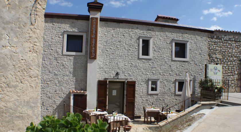 Отель Agriturismo Antica Cascina Brandimarte