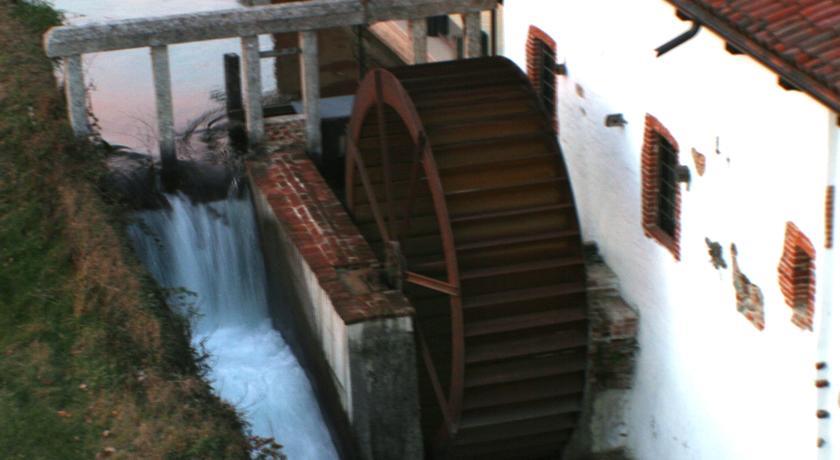 Отель Il Vecchio Mulino Di Bairo