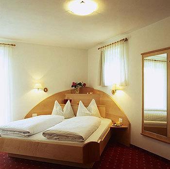 Отель Garni Hotel Dornbach