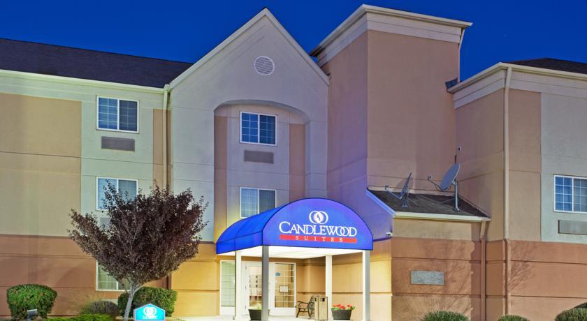Отель Candlewood Suites Albuquerque