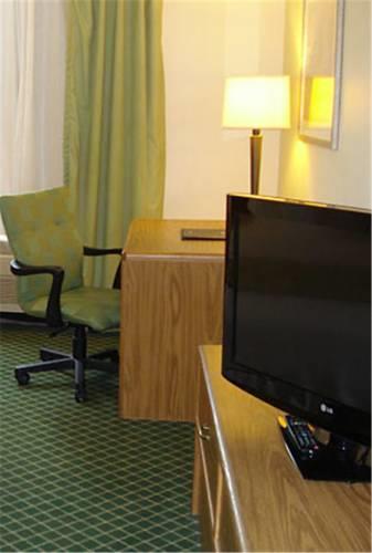 Отель Fairfield Inn Fayetteville