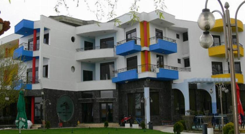 Отель 1 Maji Hotel