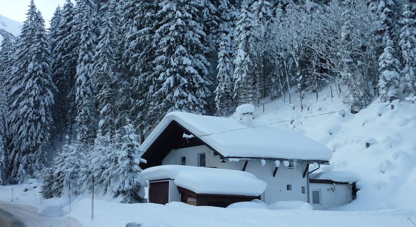 Отель Chalet Snowy Hills
