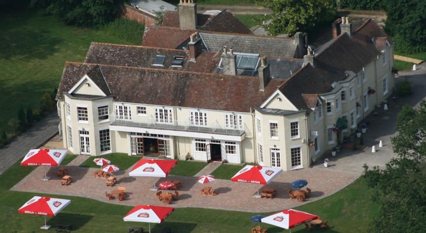 Отель Tyrrells Ford Hotel