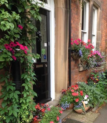 Мини-отель The Coach House B&B