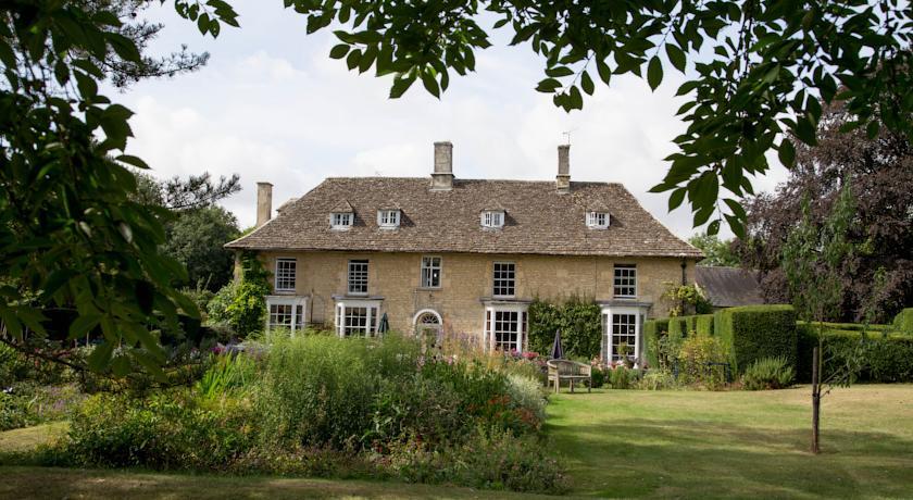 Отель Kempsford Manor