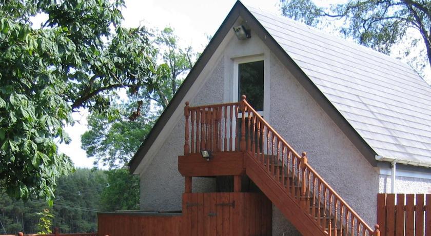Апартаменты The Roost Self Catering Studio