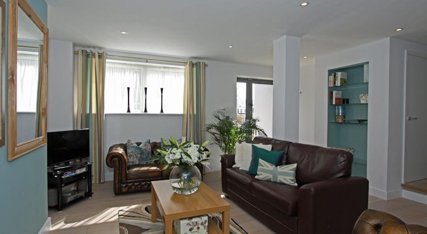 28 Ocean Gate
