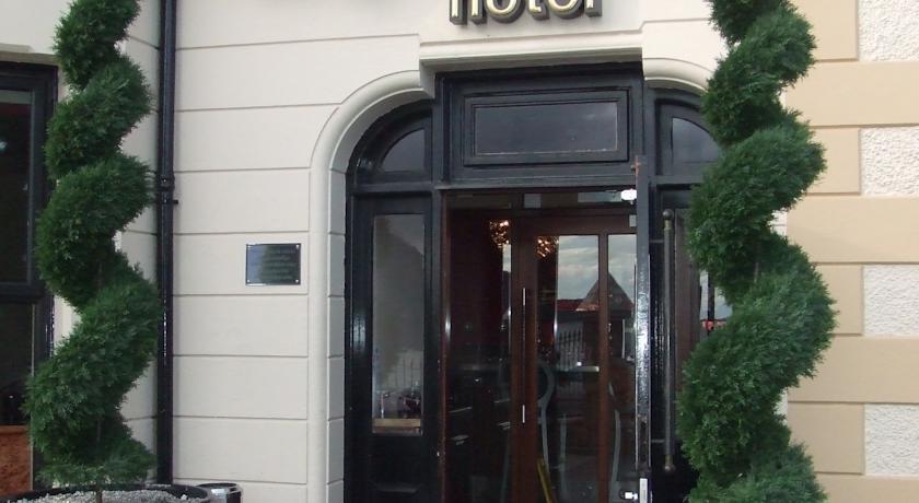 Отель The Whistledown Hotel