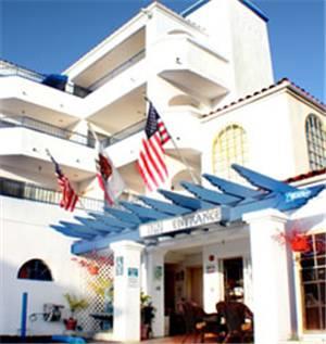Отель Little Inn By The Beach