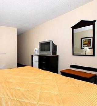 Отель Quality Inn Fort Wayne
