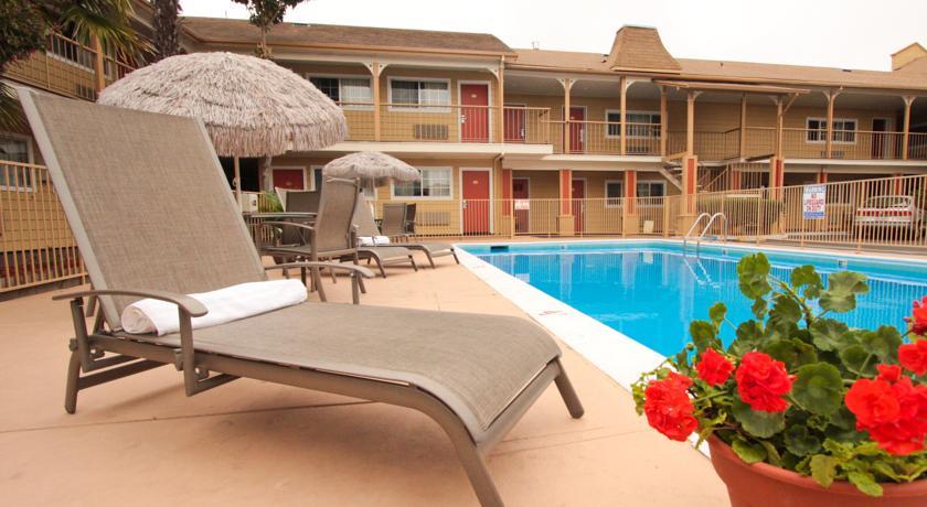 Отель Ramada Limited Santa Cruz Water Street