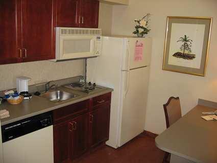 Отель Homewood Suites by Hilton Orlando-Maitland