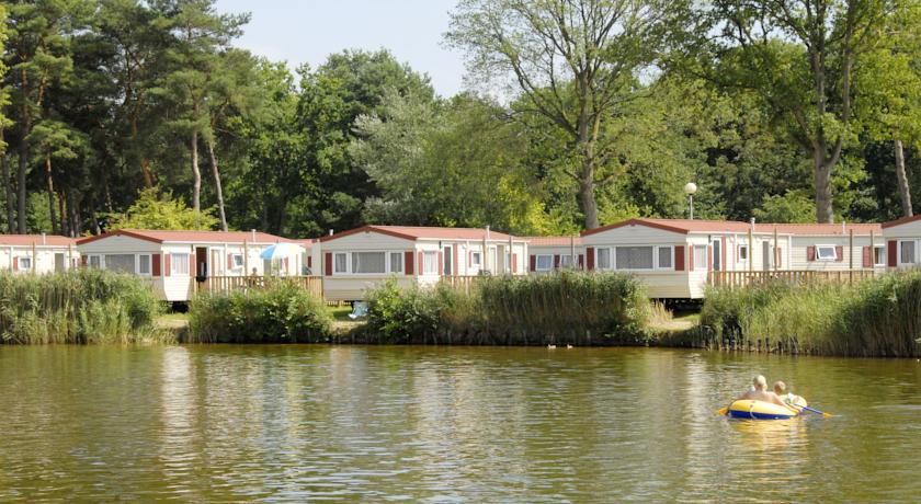 Отель Oostappen Vakantiepark Zilverstrand
