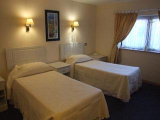 Отель The Amblehurst Hotel