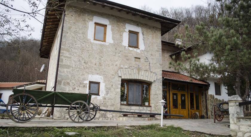 Отель Kolyovite Izvori Hotel