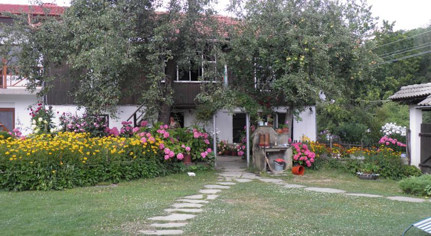 Апартаменты Villa Marishnitsa