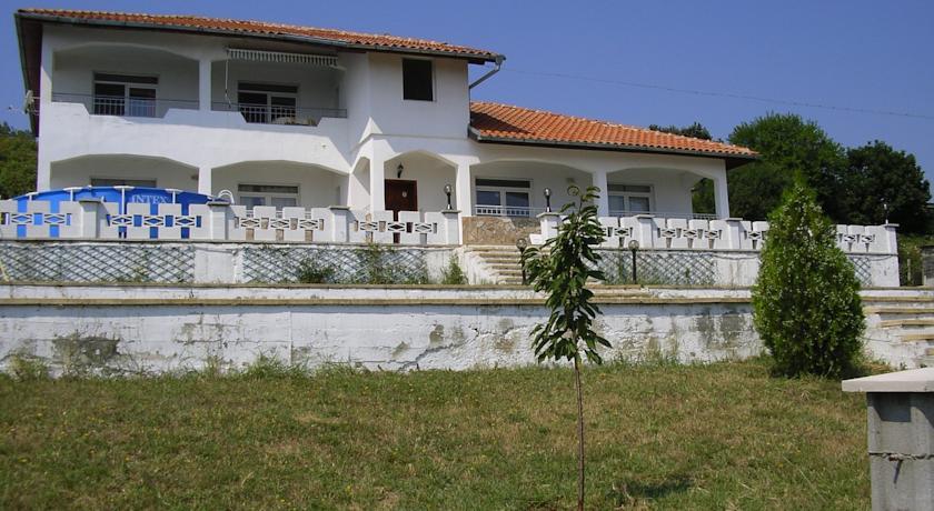 Гостевой дом Izgrev Guest House