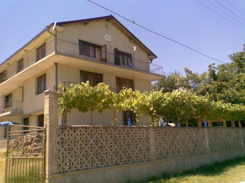 Гостевой дом Krimski Guest House and Bungalows