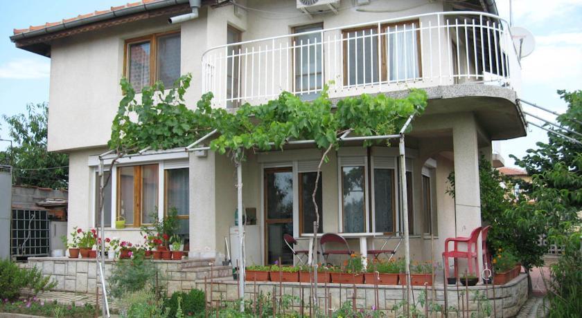 Апартаменты Guest House Viara