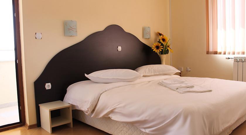 Отель Villi Hotel