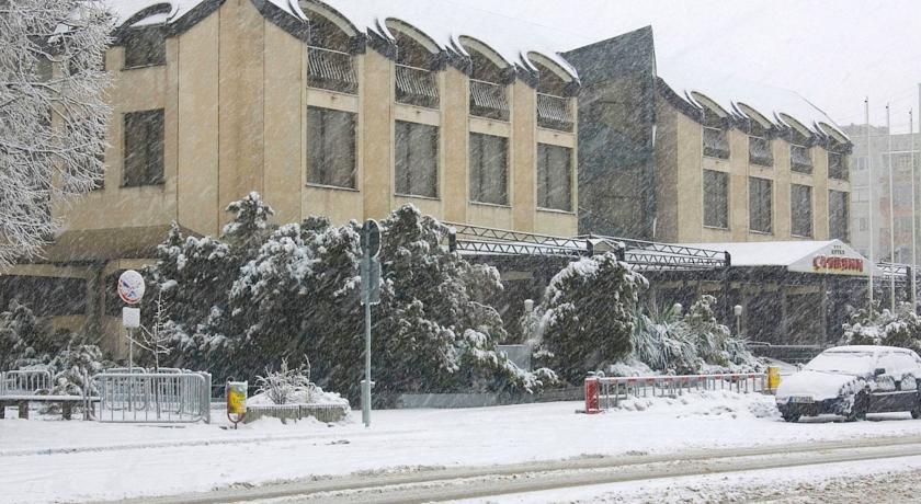 Отель Hotel Slaviani
