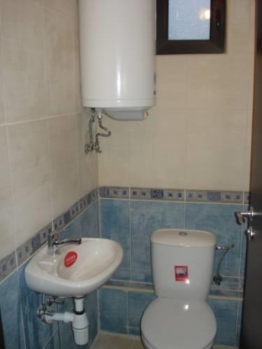 Avior Apartments