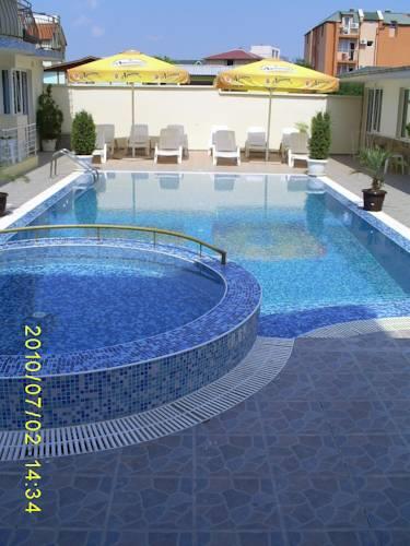 Отель Family Hotel Bohemi