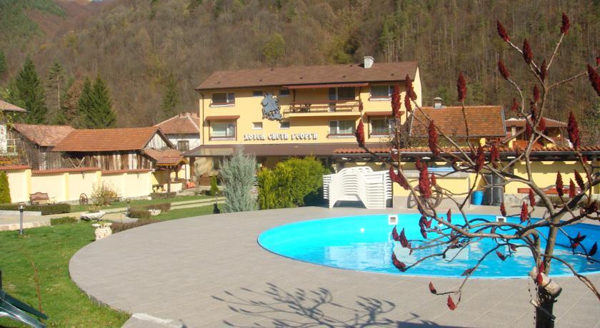 Отель Saint George Family Hotel