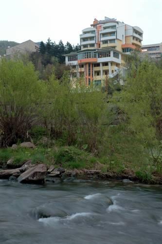 Отель Hotel Dikas