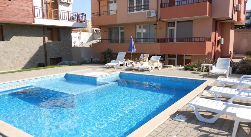 Sozopol Beachside Apartment