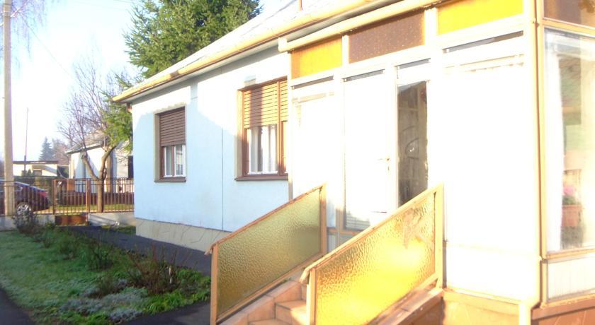 Апартаменты Balatonberényi Ház
