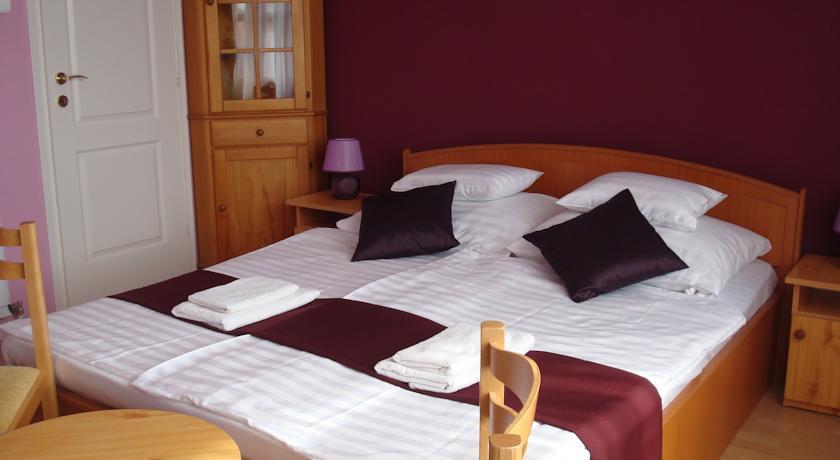 Отель Hotel Napsugár