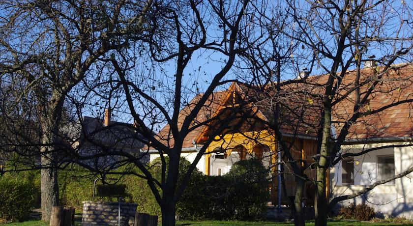Апартаменты Dévényi Vendégház