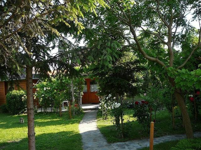 Апартаменты Zöld sziget Apartmanház