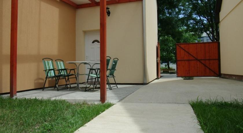 A4 Apartman Gyula Líceum tér