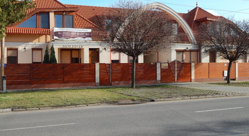 Holiday Apartman