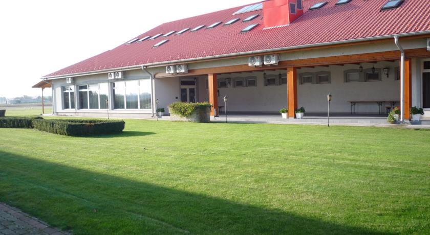 Отель Aero Hotel & Etterem