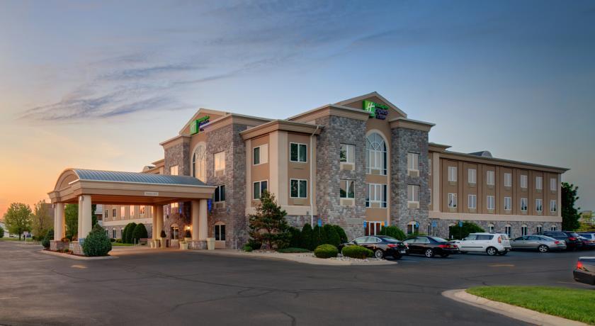 Отель Holiday Inn Express Hotel & Suites SAGINAW
