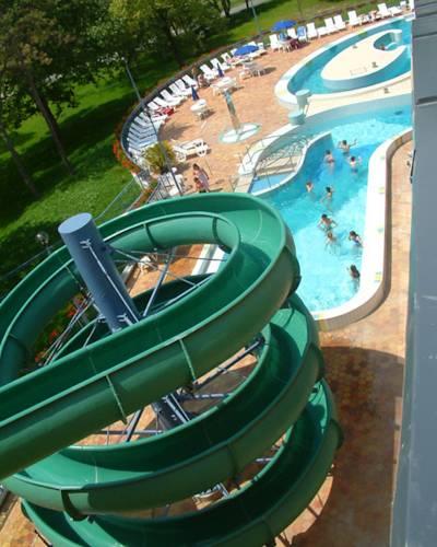 Отель Napsugár Hotel