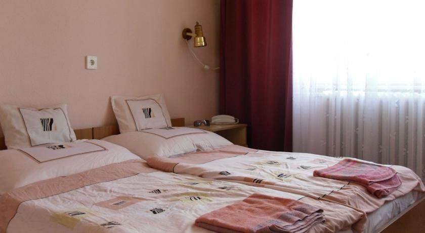 Отель Napsugár Hotel Zamárdi