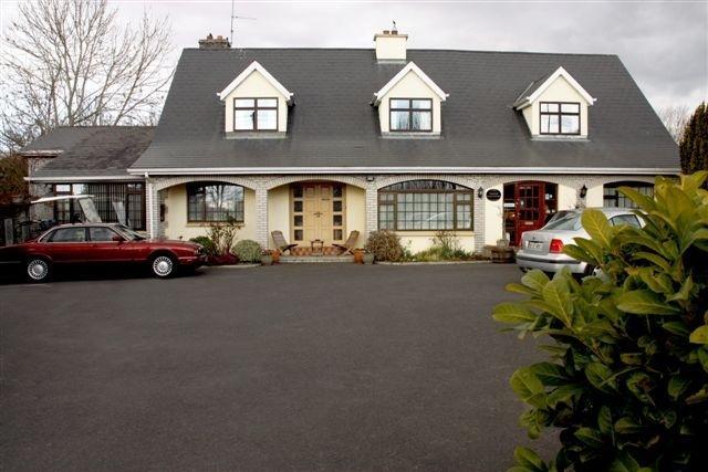 Мини-отель The Laurels B&B
