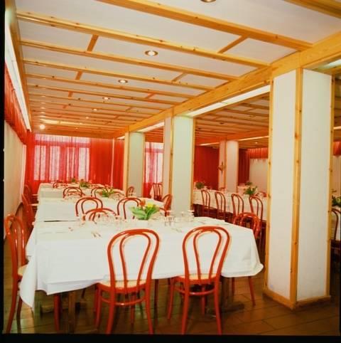 Отель The Lodge Aosta